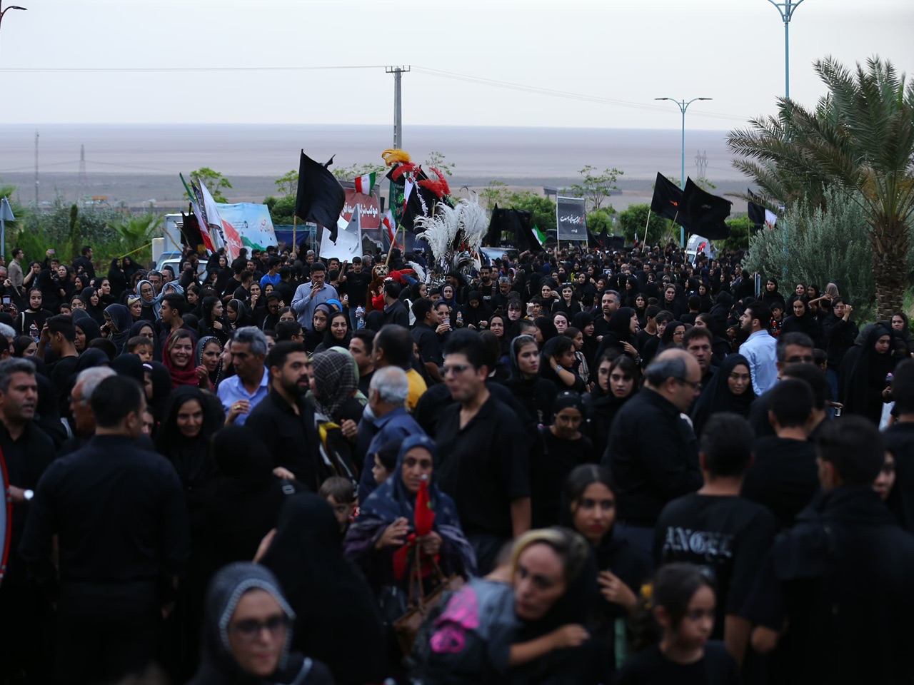 تجمع ۱۸ هزار نفری ملت امام حسینی سیرجان در گهرپارک /پست